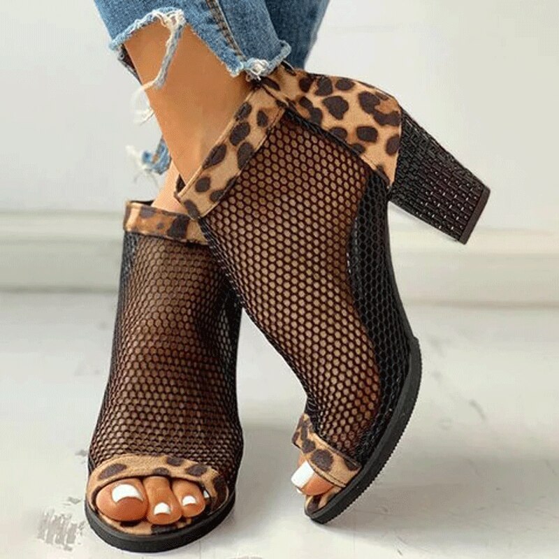 Large size thick heel mesh zipper sandals women