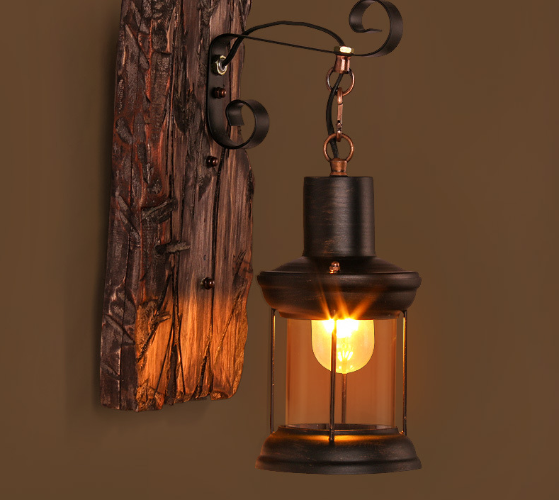 Distressed retro wall lamp